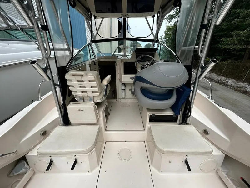 Slide: The Image of Grady-White Gulfstream 232 2004 - 5700997