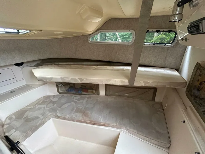 Slide: The Image of Grady-White Gulfstream 232 2004 - 5701006