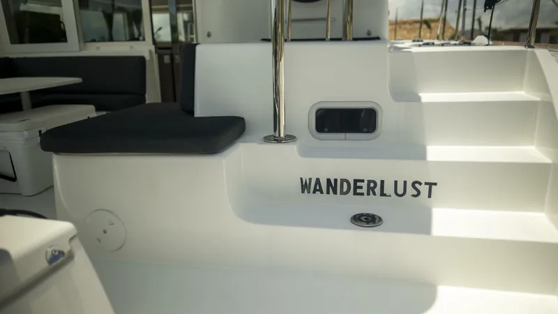 Slide: The Image of Lagoon 40 2020 - 5701103