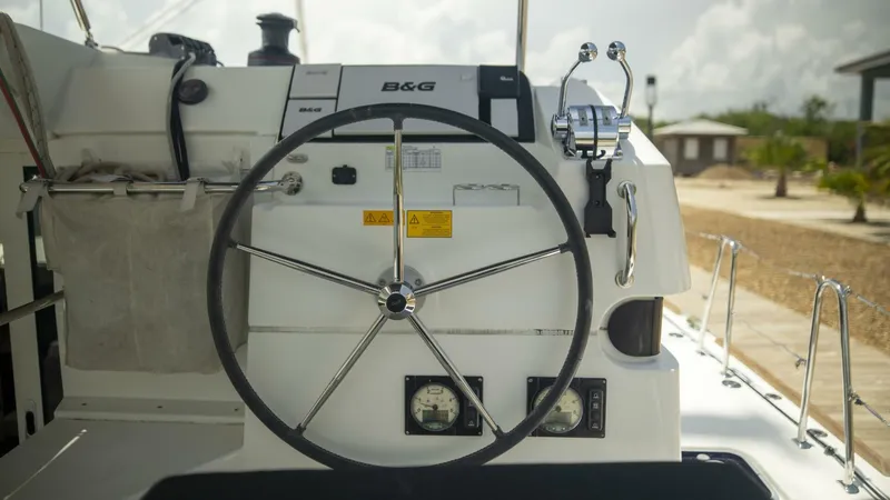 Slide: The Image of Lagoon 40 2020 - 5701107