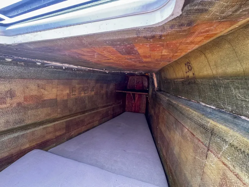 Slide: The Image of Lagoon 40 2020 - 5701109