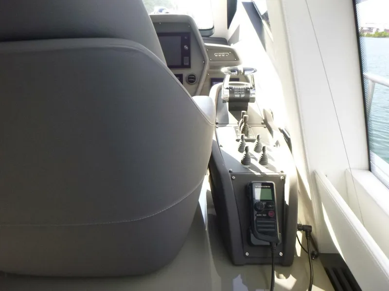 Slide: The Image of Pershing 62 2020 - 5812113