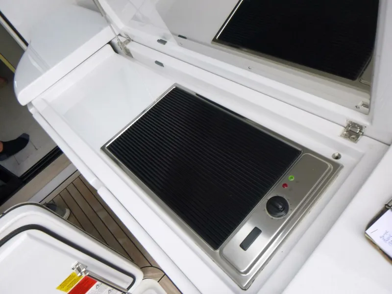 Slide: The Image of Pershing 62 2020 - 5812120