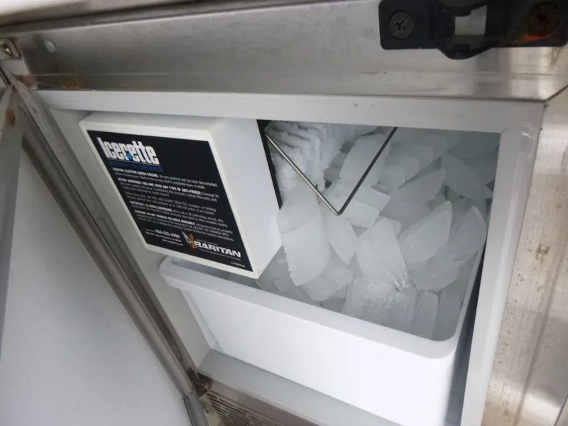 Slide: The Image of Pershing 62 2020 - 5812121