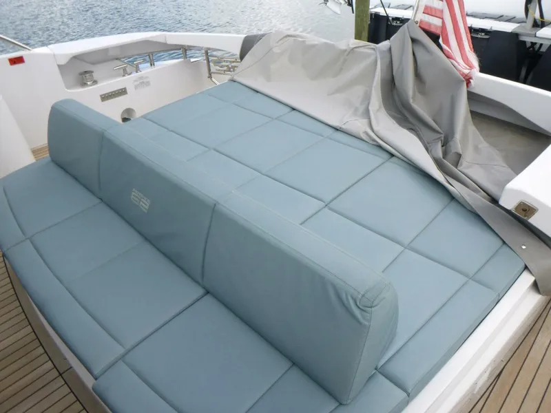 Slide: The Image of Pershing 62 2020 - 5812123