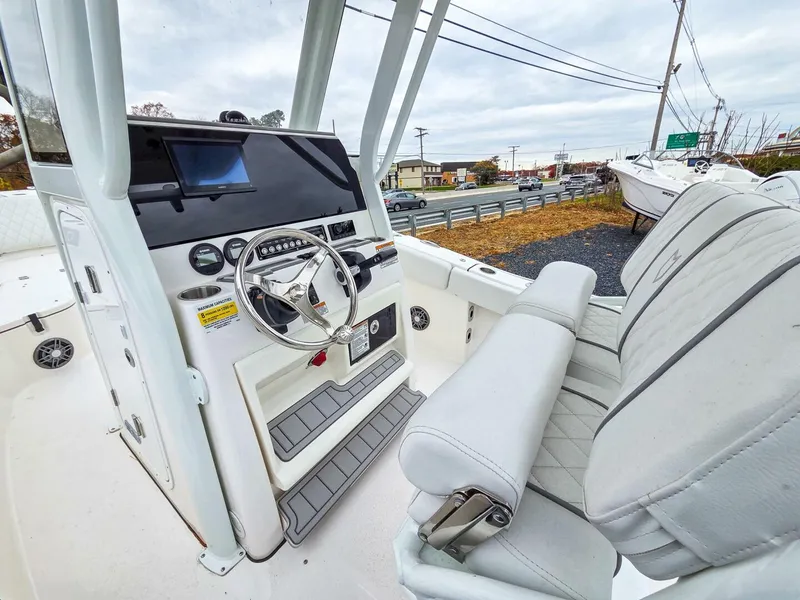Slide: The Image of Sea Fox 228 Commander 2026 - 5800976