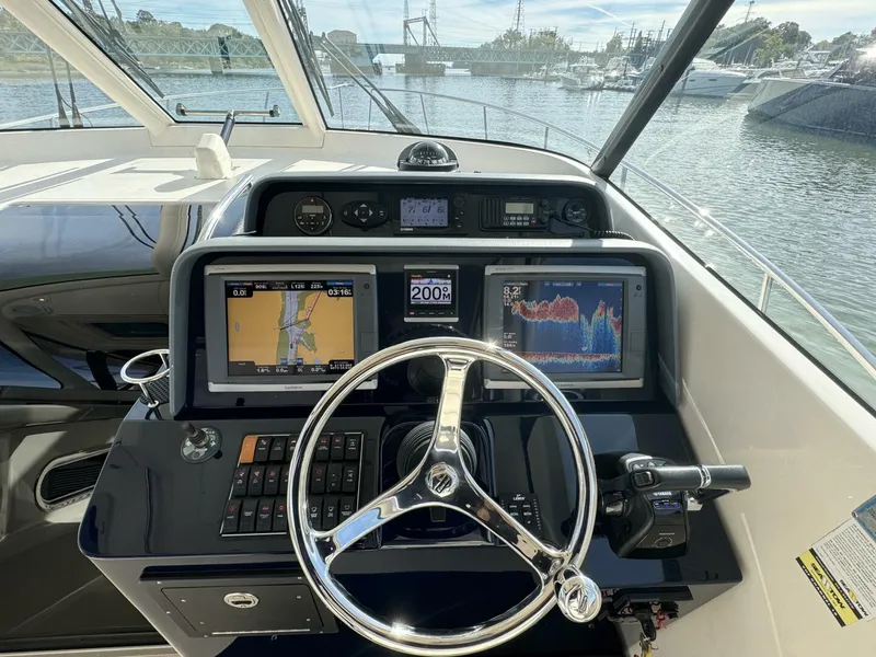 Slide: The Image of Pursuit OS 385 Offshore 2014 - 5701239