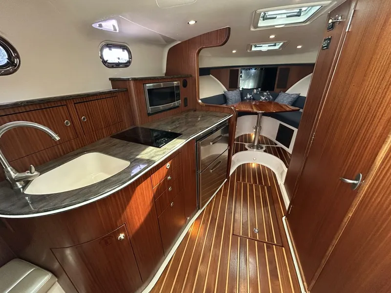 Slide: The Image of Pursuit OS 385 Offshore 2014 - 5701233