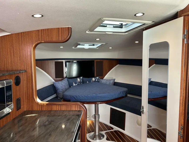 Slide: The Image of Pursuit OS 385 Offshore 2014 - 5701250