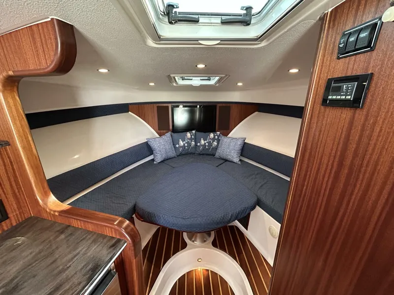 Slide: The Image of Pursuit OS 385 Offshore 2014 - 5701251