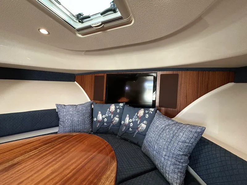 Slide: The Image of Pursuit OS 385 Offshore 2014 - 5701248