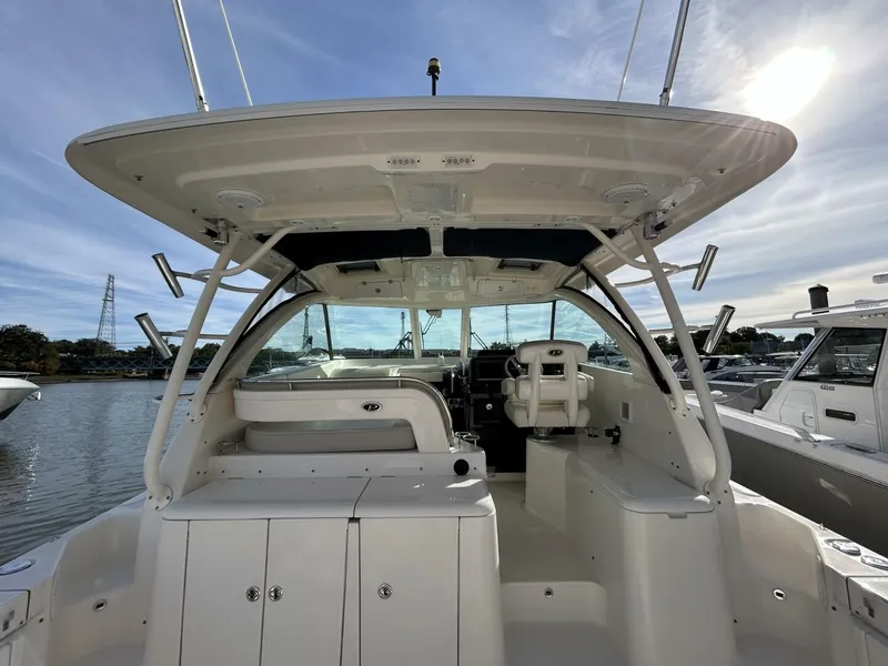 Slide: The Image of Pursuit OS 385 Offshore 2014 - 5701252