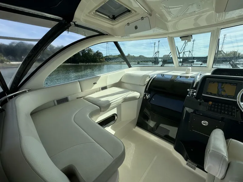 Slide: The Image of Pursuit OS 385 Offshore 2014 - 5701241