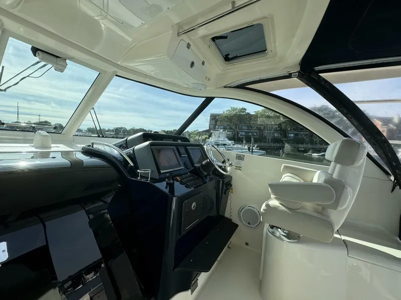 Slide: The Image of Pursuit OS 385 Offshore 2014 - 5701242