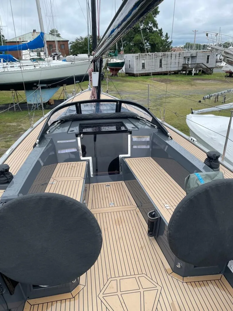 Slide: The Image of Saffier 33 Life 2022 - 5701479