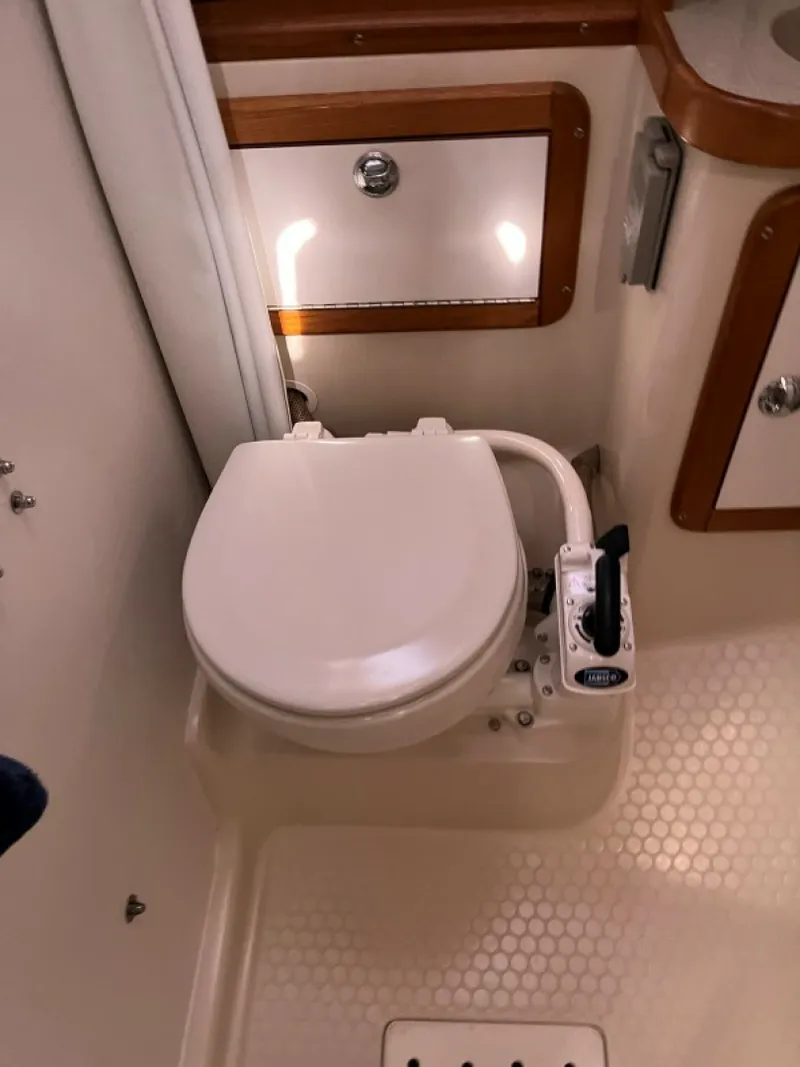 Slide: The Image of Used Sail Monohull for sale 2005 Catalina 36 MkII - ESCAPADE - 5703035