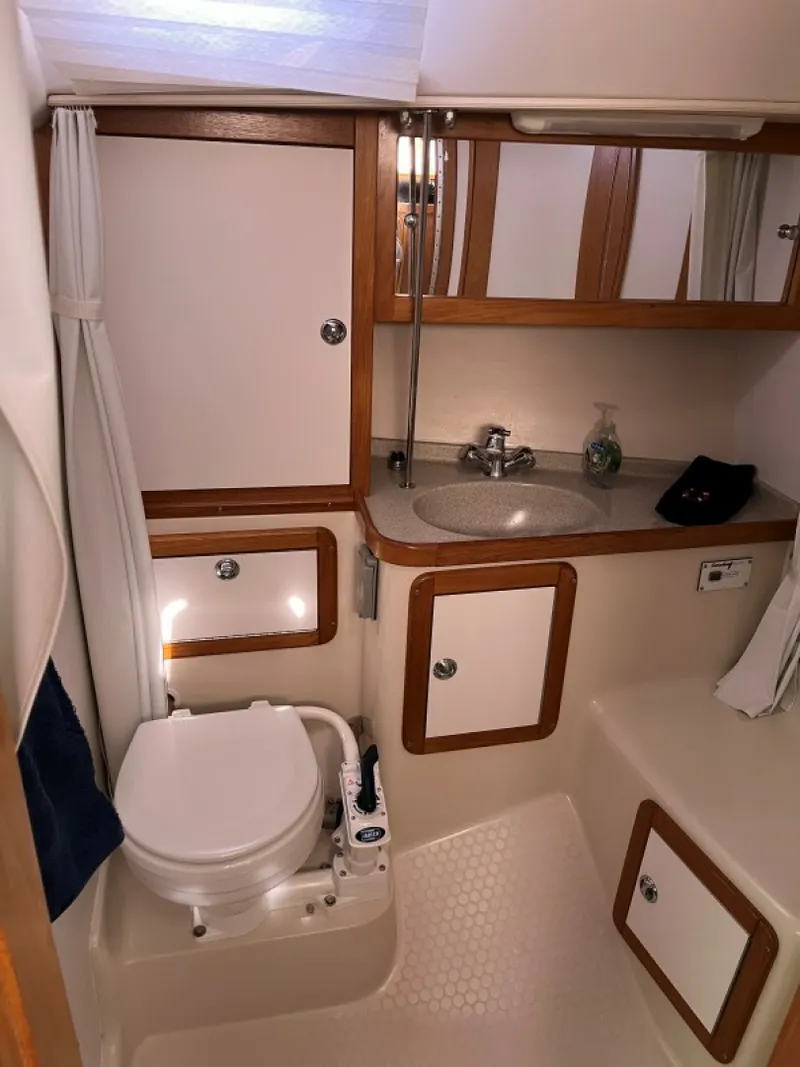 Slide: The Image of Used Sail Monohull for sale 2005 Catalina 36 MkII - ESCAPADE - 5703034