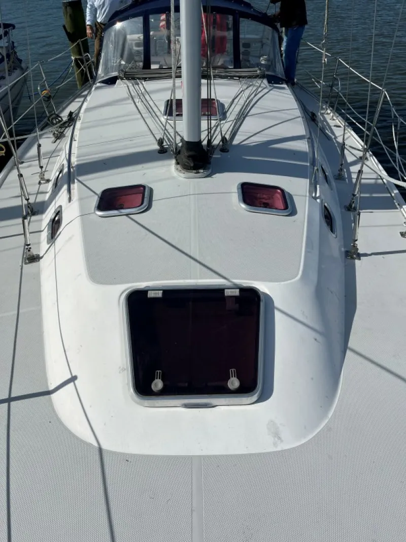 Slide: The Image of Used Sail Monohull for sale 2005 Catalina 36 MkII - ESCAPADE - 5703664