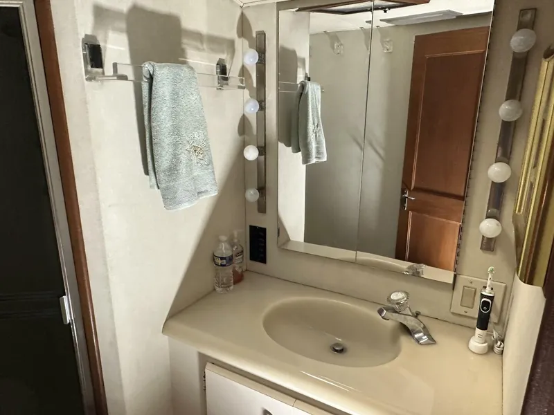 Slide: The Image of Viking 48 1989 - 5703386