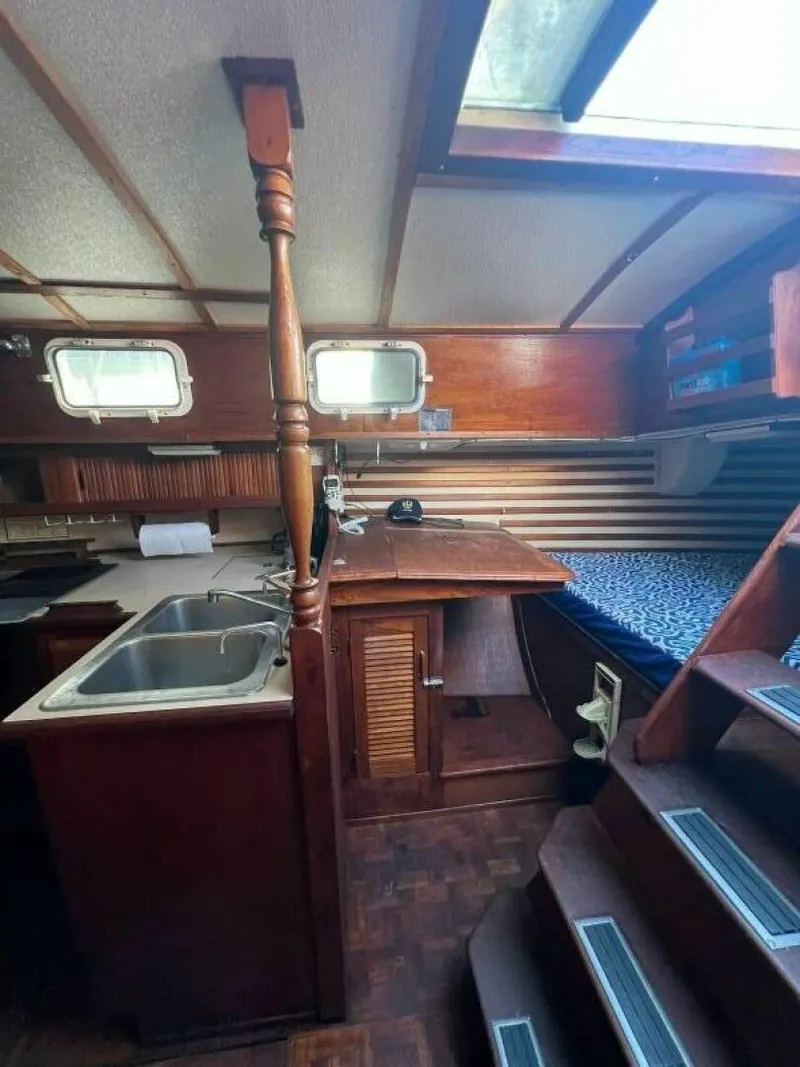 Slide: The Image of Endeavour 37 1978 - 5704176