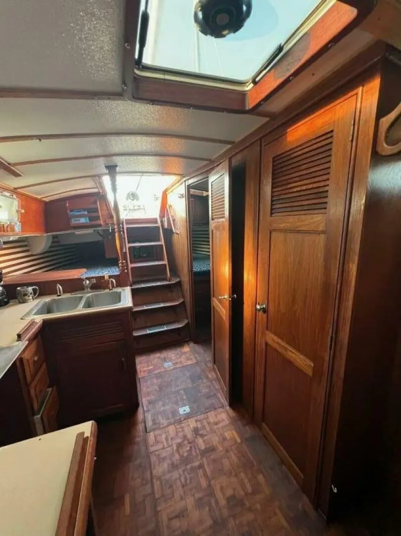 Slide: The Image of Endeavour 37 1978 - 5704177