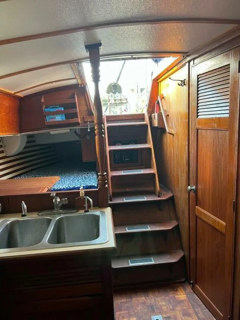 Slide: The Image of Endeavour 37 1978 - 5704171