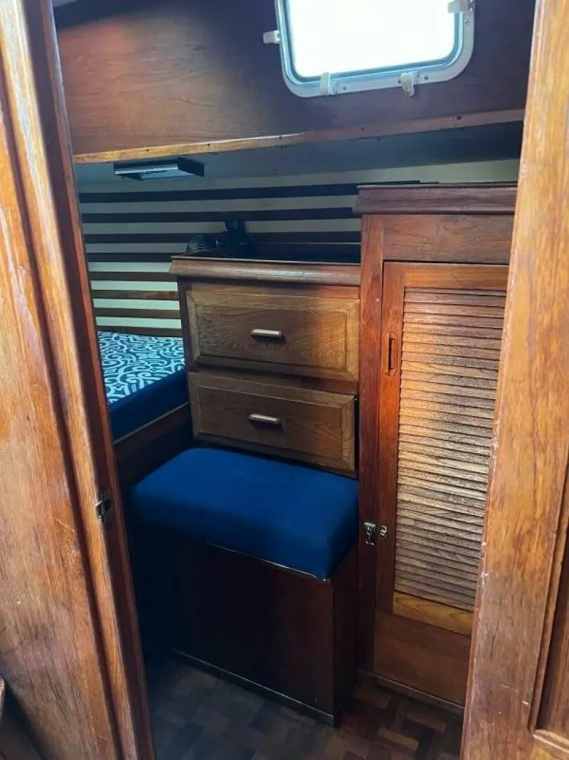 Slide: The Image of Endeavour 37 1978 - 5704172