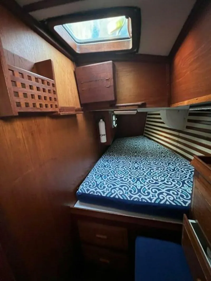 Slide: The Image of Endeavour 37 1978 - 5704173