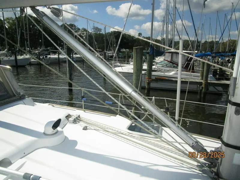 Slide: The Image of 38' Beneteau boom vang1 - 5703718