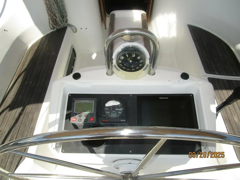 Slide: The Image of 38' Beneteau cockpit helm2 - 5703724