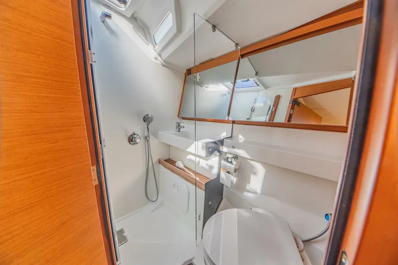 Slide: The Image of Jeanneau Sun Odyssey 440 2022 - 5798127