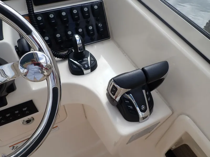 Slide: The Image of Grady-White 275 2021 - 5704860