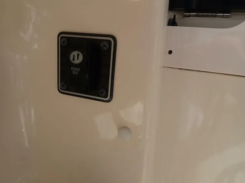 Slide: The Image of Grady-White 275 2021 - 5704880