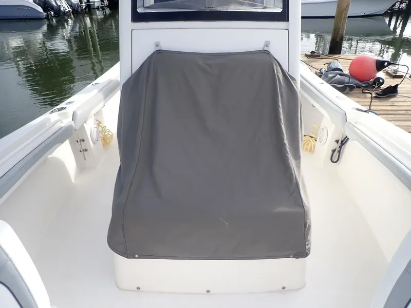 Slide: The Image of Regulator Marine 23CC 2020 - 5704982