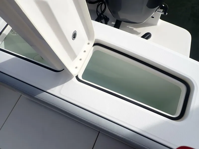 Slide: The Image of Regulator Marine 23CC 2020 - 5704990