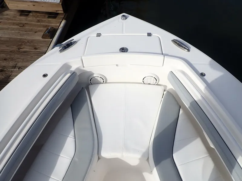 Slide: The Image of Regulator Marine 23CC 2020 - 5704976