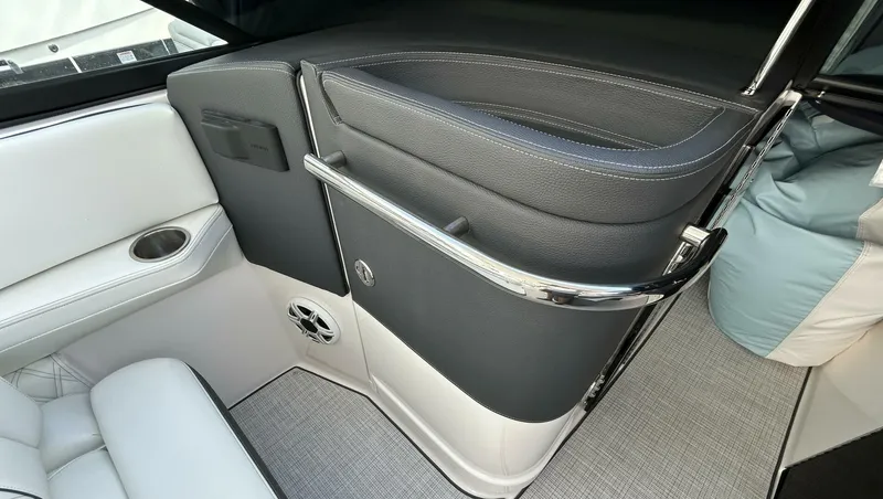 Slide: The Image of 2026 Regal 26 LX6 - Helm Access - 5724301