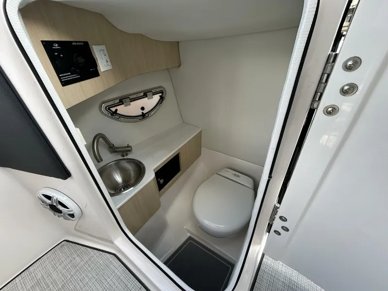 Slide: The Image of 2026 Regal 26 LX6 - Head - 5719474