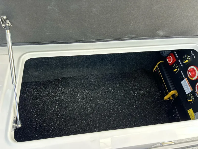 Slide: The Image of 2026 Regal 26 LX6 - Storage - 5719489