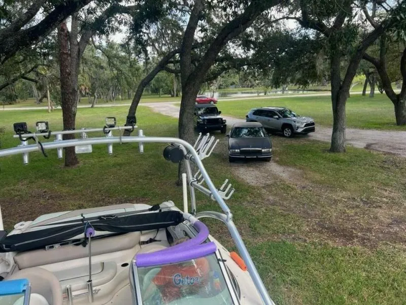 Slide: The Image of Sea Ray 220 Bow Rider 2003 - 5705528