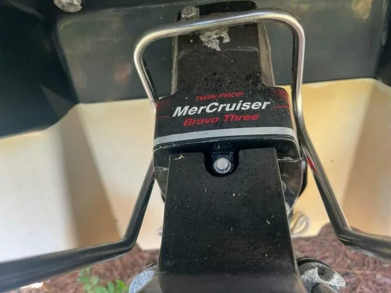 Slide: The Image of Sea Ray 220 Bow Rider 2003 - 5705532