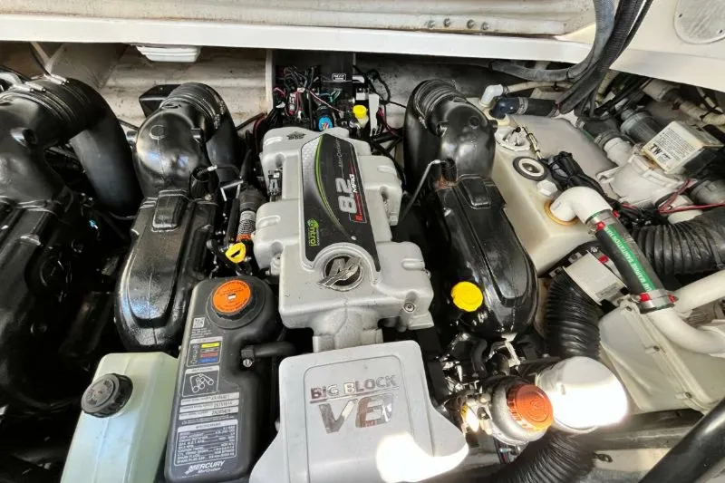 Slide: The Image of Sea Ray Sundancer 350 2014 - 5706482