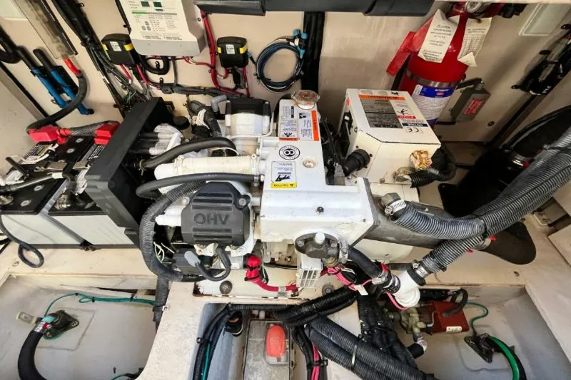 Slide: The Image of Sea Ray Sundancer 350 2014 - 5706484