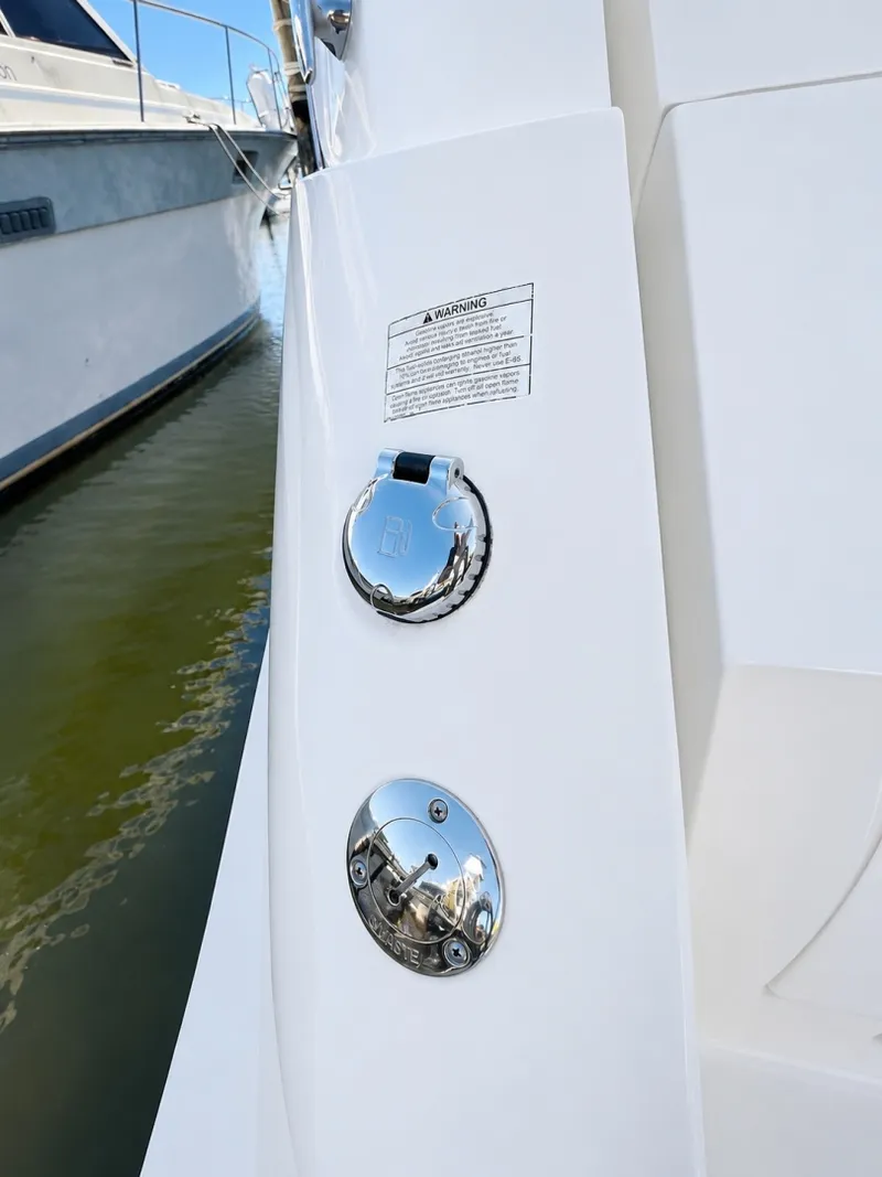 Slide: The Image of Sea Ray Sundancer 350 2014 - 6660593