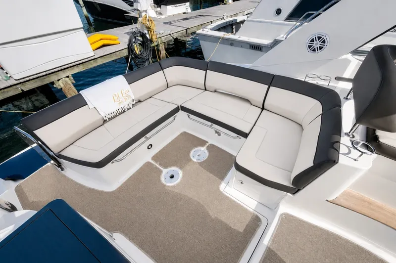 Slide: The Image of Sea Ray Sundancer 350 2014 - 6654215