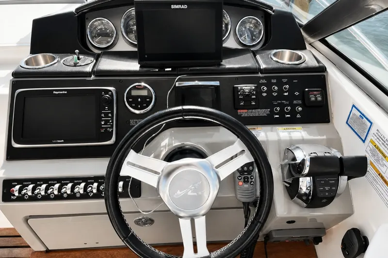 Slide: The Image of Sea Ray Sundancer 350 2014 - 6654240