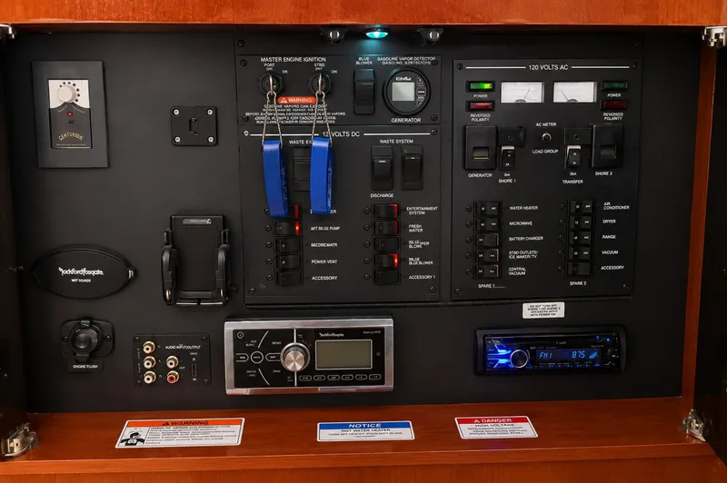 Slide: The Image of Sea Ray Sundancer 350 2014 - 6654210