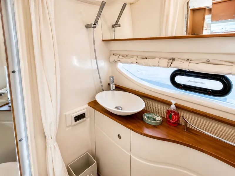 Slide: The Image of Sea Ray Sundancer 350 2014 - 6654232