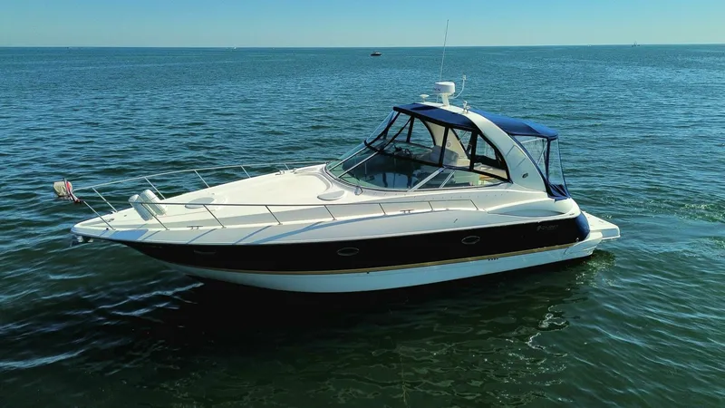Slide: The Image of Cruisers 370 Express 2004 - 5705647