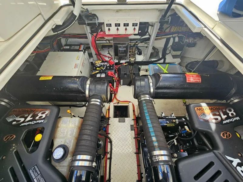 Slide: The Image of Cruisers Yachts 370 Express 2004 - 5705664